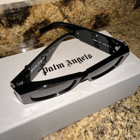 **SOLD** Palm Angels “Angel” Sunglasses Black - Picture 8 of 13